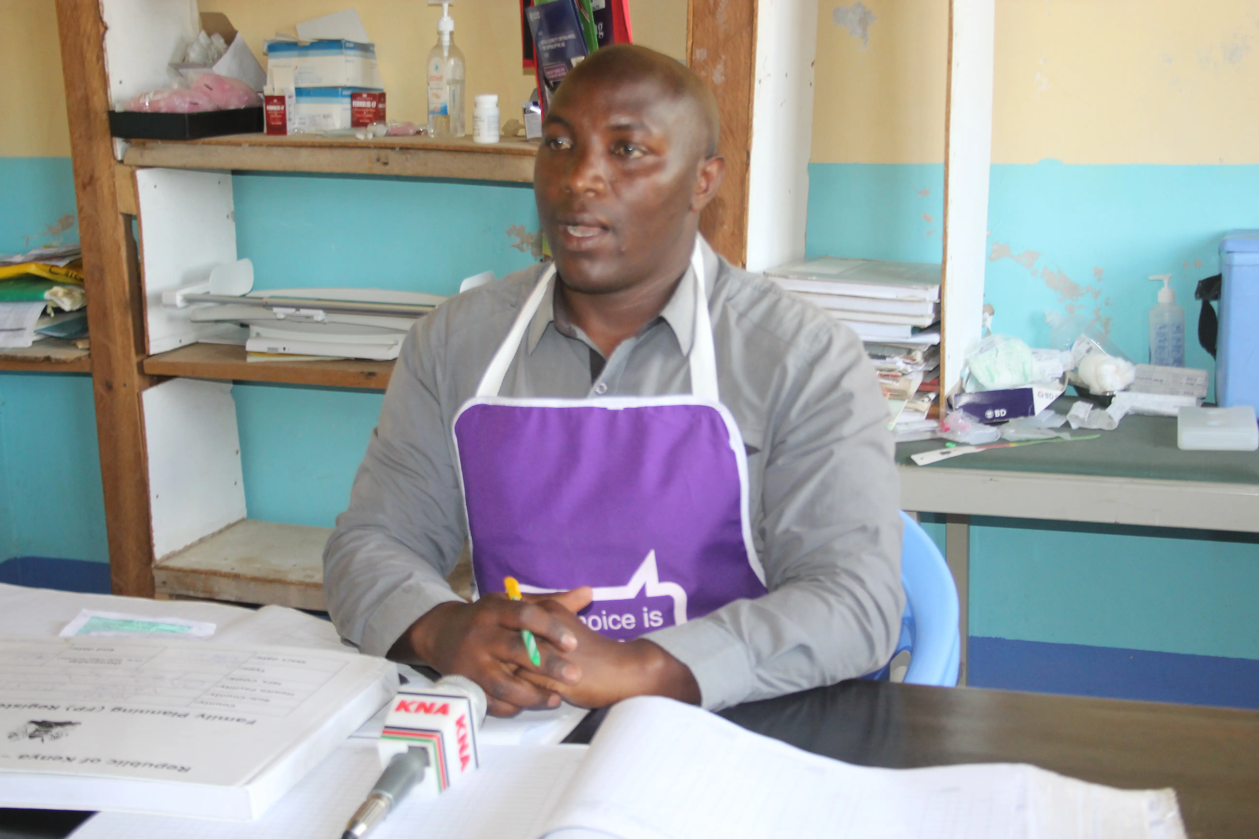 Facility In-Charge speaking on the impacts of CBD engagement.ommunity Based Distributor's